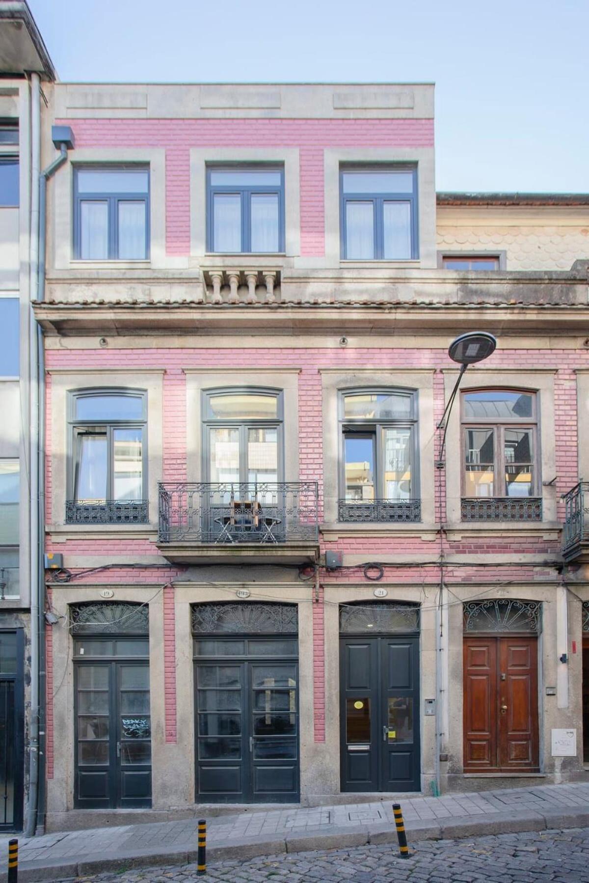 Liiiving In Porto - Urban Art Apartment Luaran gambar